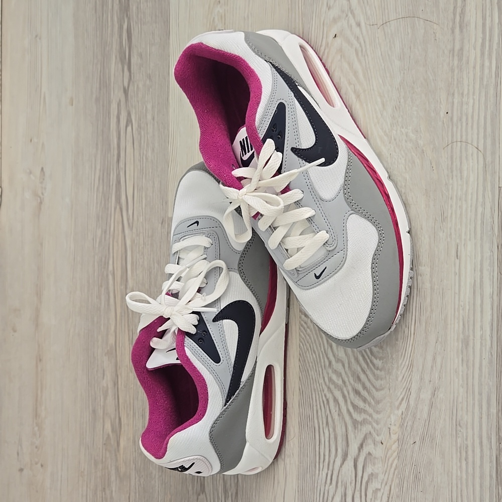 Nike women's air max